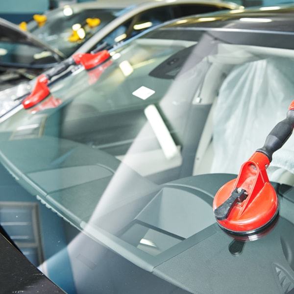 Auto glass service to call when windshield is damaged  in Parkland FL